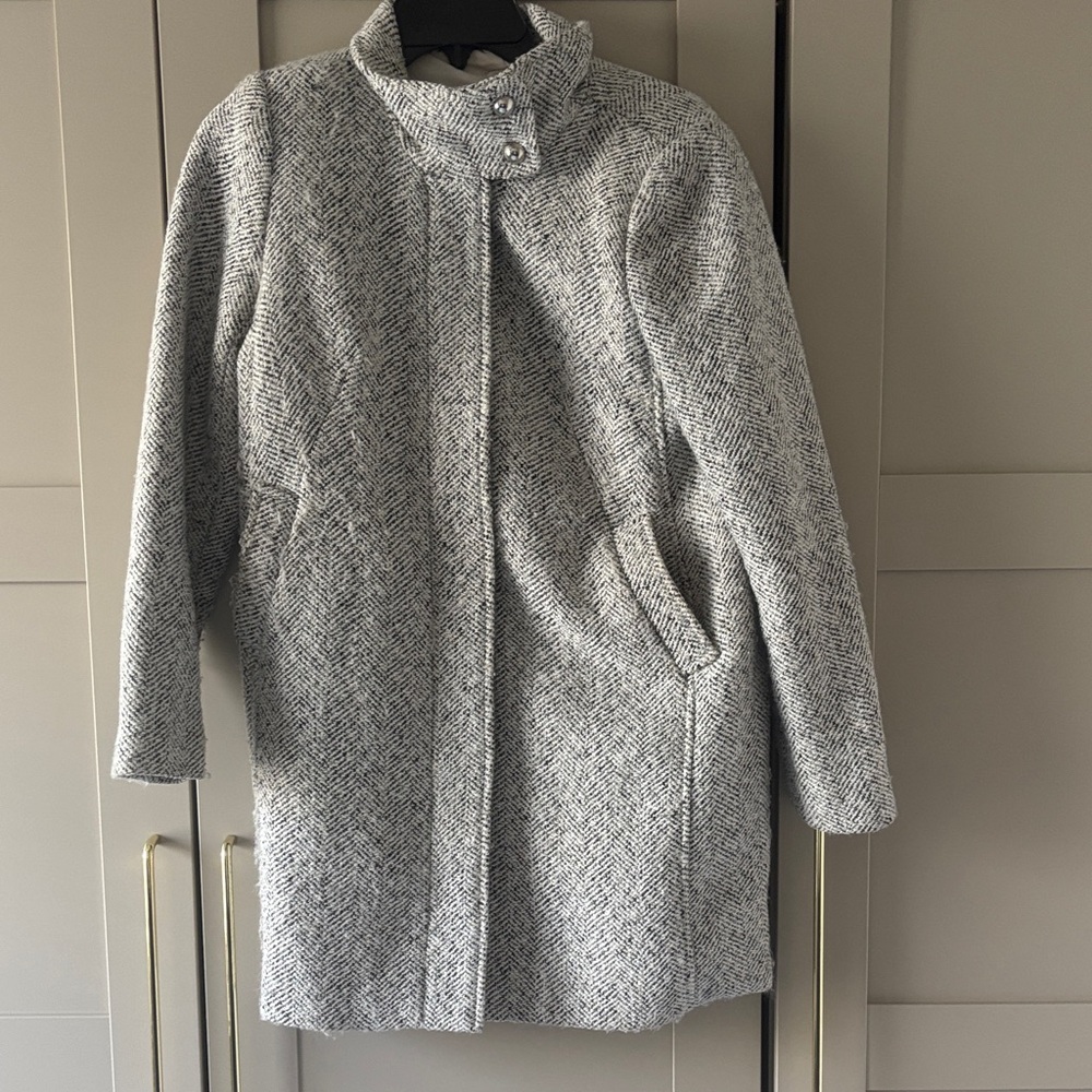LOFT Black and White Herringbone Trench Coat Pilling!
